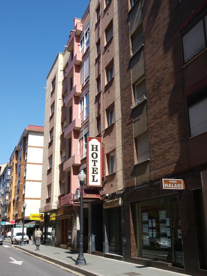 Hotel Paris ヒホン エクステリア 写真