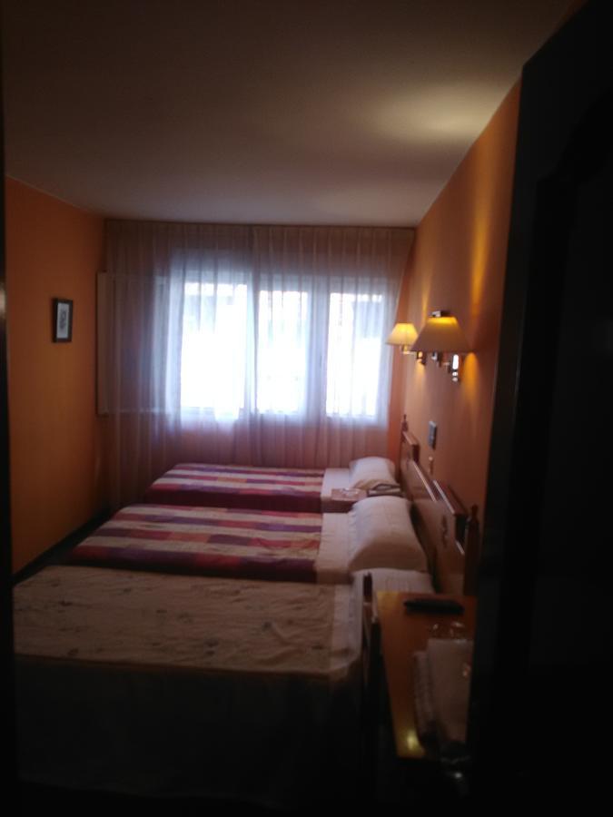Hotel Paris ヒホン エクステリア 写真