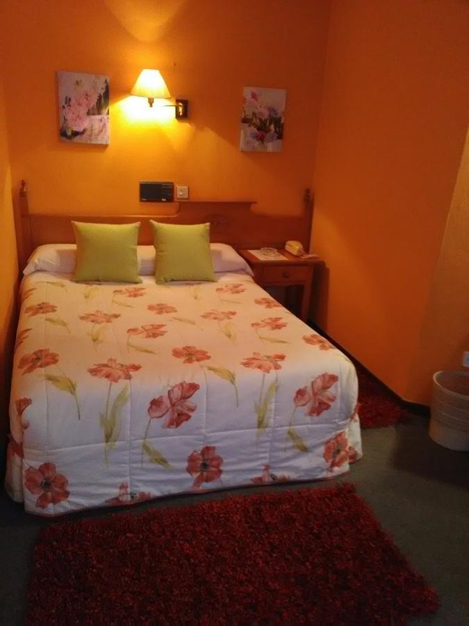 Hotel Paris ヒホン エクステリア 写真